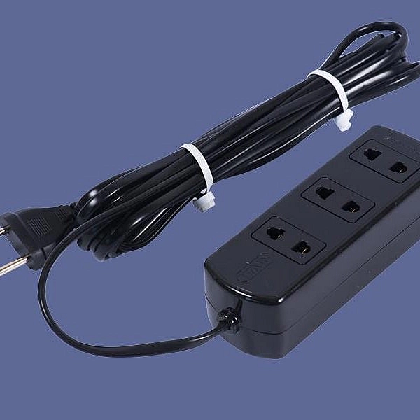 Ổ cắm chịu tải có dây 3 ổ cắm Nival N3T2,5C