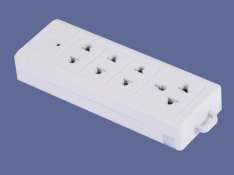 Ổ cắm 4 màu trắng đế trắng DN407 có móc treo