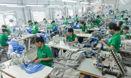 Quy Trình In Áo Theo Yêu Cầu Diễn Ra Như Thế Nào?