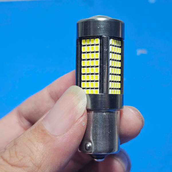 ĐÈN LÙI LED VF5 - VINFAST VF5 – ĐÈN PHANH nháy cảnh báo 3 lần chân 1156, T15. 118 Chip LED có kính hội tụ